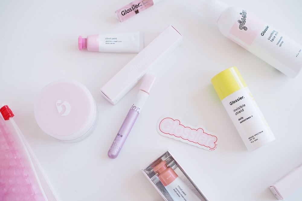 Glossier Review What to buy / Beautyblog Hanna Schumi